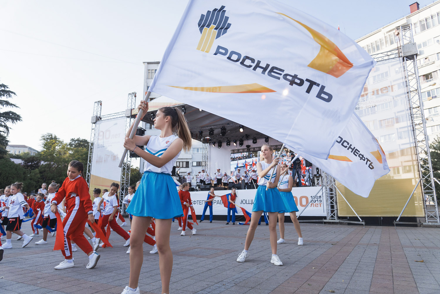 Юбилей компании, как организовать, кто проведет