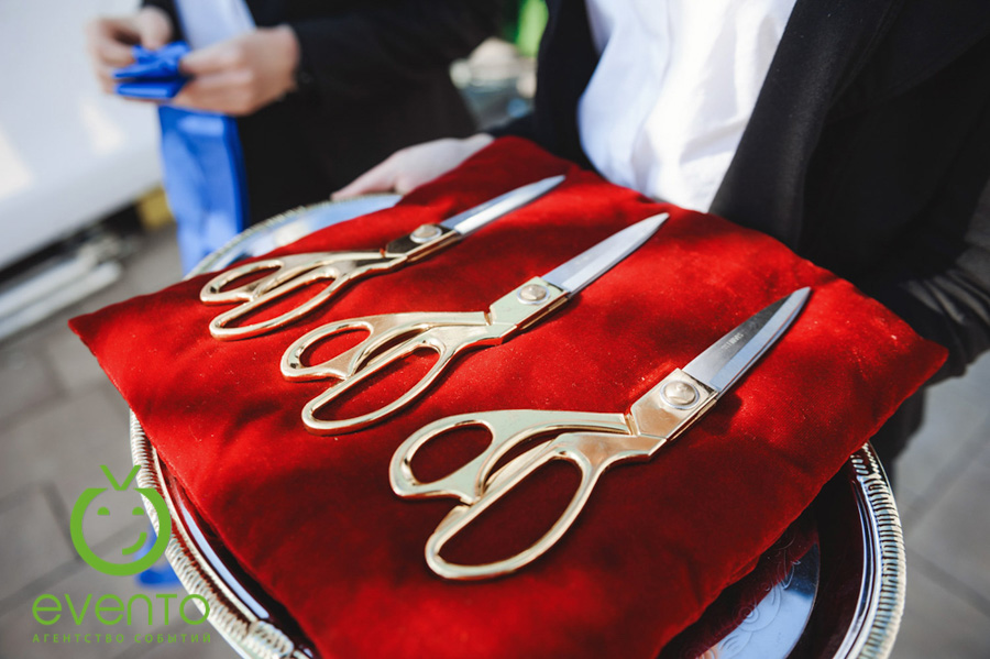 Проведение церемонии открытия жилого комплекса в Краснодаре. Сдача дома в эксплуатацию